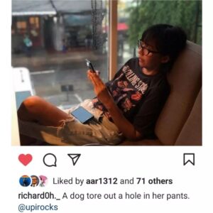 Upi Avianto Instagram - Kokoh sayang.... 🥺.

Semalam dari rumah duka aku mengenang lagi semua kebersamaan kita. Aku ambil beberapa foto dari IG Kokoh berikut captionnya buat aku kenang. Membaca caption Kokoh itu seperti bernada dengan suara Kokoh yang loud dan kocak. Kokoh adalah sahabat yang selalu siap mendengar segala keluh kesah kita, supporter terbaik untuk apapun yang kita kerjakan, dan teman diskusi yang asik tapi kadang juga ngeselin. Reading Room Cafe akan selalu jadi memori terindah kebersamaan kita. Tempat itu pernah jadi rumah keduaku.

Aku tau Kokoh pasti akan ngomel kalo tau aku terus menangis sepulangnya dari rumah duka hingga saat ini.. karena aku tau Kokoh pasti gak suka orang sedih karena Kokoh. "NGAPAIN LAH KAU MENANGIS TERUS?" pasti begitu kira-kira yang Kokoh akan bilang.

Kokoh sayang.. semoga di atas sana Kokoh masih dibolehin main drone dan aku akan melambai-lambaikan tanganku dari bawah sini. Dan kalo Kokoh ketemu Papaku di sana, please jangan diajak debat 😑.

Rest in love Kokohku sayang. Aku sangat sangat sangat kehilanganmu 😭❤. @richard0h._