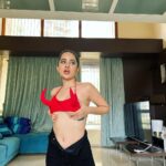 Urfi Javed Instagram - Horn for you ❤️