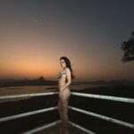 Urfi Javed Instagram - The view 🫠 📸 @sk_.click Hair @manishamhatre_29 Assisted by @pallavi.sakhare.581 @rakhilangade