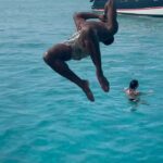 Usain Bolt Instagram - Drift 🏝️😎