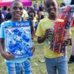 Usain Bolt Instagram - Just kid from the country!!! Always a joy to give back to my community #Thankul ♾️🙌🏿🎁✨ No matter what I will never forget where I’m from 🔗 📸 @_jayenigma