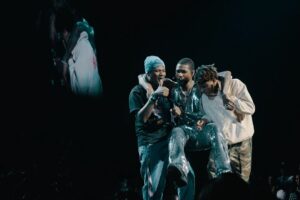 Usher Instagram - Sometimes I work so much, that I forget to sit back…smile…and celebrate through all that I do. Really just blessed to see another year and be celebrated by my friends, family, and fans! Happy birthday to me 🙏🏾