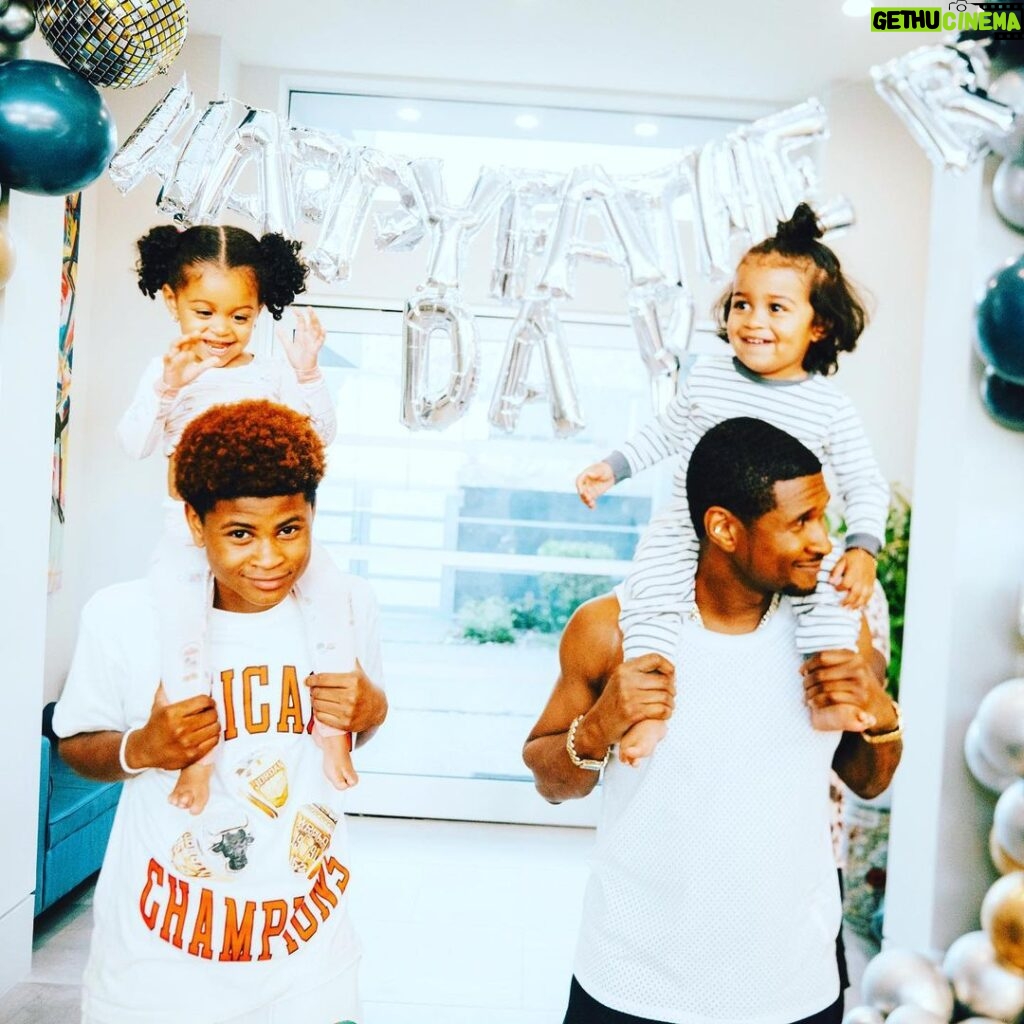 Usher Instagram - Hold on to them while you can mannn…😌 BIGS & littles