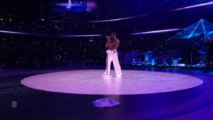 Usher Instagram - SUPERBOWL MVP 🎤🏈🍑

Thank U to @applemusic @nfl @rocnation. What a blessing to bring the “A” to the world’s biggest stage!!! 

@aliciakeys 
@hermusicofficial 
@liljon 
@jermainedupri 
@ludacris 
@iamwill 

Thank U for being apart of this once in a lifetime moment 🙏🏾

URSHER BABY