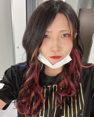 Utami Hayashishita Instagram - 🌹
.
ロング終了のお知らせ
.
ありがとうね〜
.
#STARDOM
#QQ