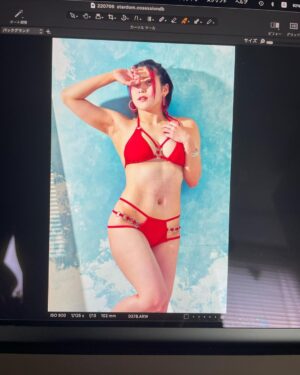 Utami Hayashishita Instagram - デビュー4周年
.
5年目も色んな林下詩美をおみせします
.
みんなありがとう-🌹
.
.
.
#STARDOM
#QQ
