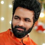 VJ Thanigai Instagram - #candid #treditional #familyfunction 🧡 Thanks brother 📸 @ashik_jaffer @diamond_weddingcompany 🥰