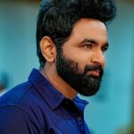 VJ Thanigai Instagram - #candid 💙 #familyfunction 🥰 Thanks brother @ashik_jaffer @diamond_weddingcompany ❤️🤗 Tirupur - திருப்பூர் - Tamilnadu