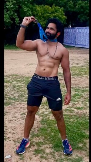VJ Thanigai Instagram - Rewriting my limits 💪🏃‍♂️

#drhm #marathon #running #runner #athelete #fitness #motivation #sport @worlderunners #nevergiveup #staystrong #actor #thanikai #instagram #reels #sunday ❤️💪