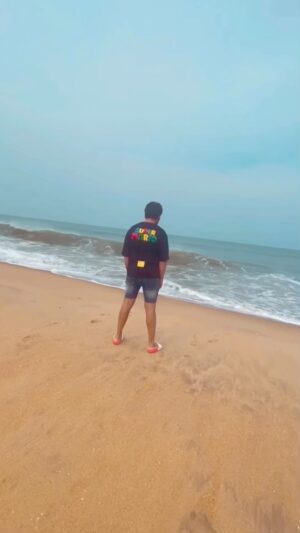 VJ Thanigai Instagram - Keep the hope alive 💪 

#pondy #beach #shooting #actorslife #trending #instagram #instareels #thanikai #spreadlove #staystrong ❤️