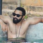 VJ Thanigai Instagram - Falling in love with farm life." #chilling #farmhouse #vibes ❤️ #instagram #instadaily #trending #actor #chill #positivity #selflove #stressbuster #swimming #naturelover #candid #peace #thanikai #spreadlove ❤️