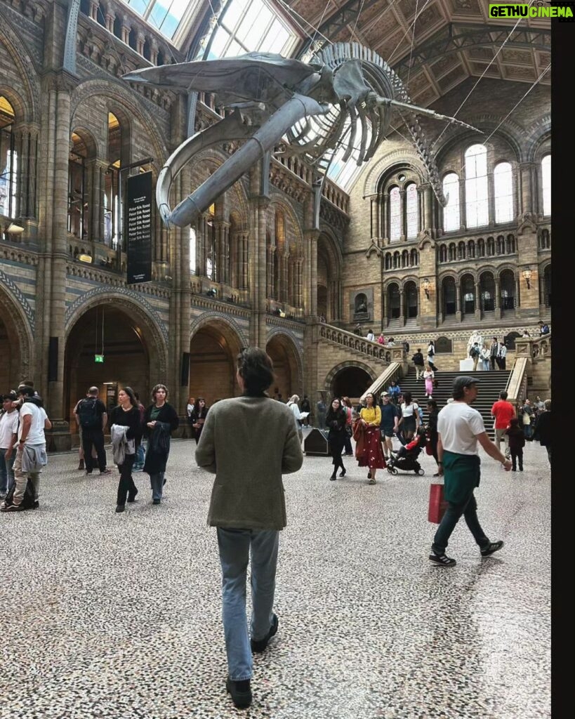 Vachirawit Chivaaree Instagram - museum lover London, United Kingdom