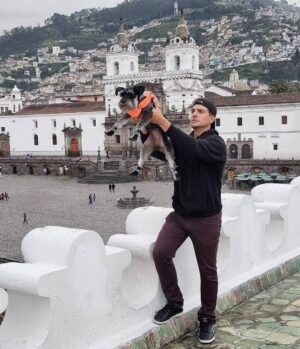 Vadhir Derbez Instagram - 🇺🇲Where your heart is Happy... Stay there 😊 (Nala is Simba in the last Picture lol) 
.
🇲🇽Donde tu corazón este feliz... ahi quedate 😊 (Nala es Simba en la última foto jaja)