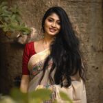 Vaishnavi Arulmozhi Instagram - Siru punnagaiudan ✨ Styling: @sty1e_guru Shot by : @navin.appu #vaishnavi #vaishnaviarulmozhi