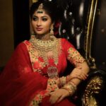 Vaishnavi Arulmozhi Instagram - Happy Diwali All from the Queen of Myself Dolled up by : @sty1e_guru Costume: @suhanyalingamdesign Shots : @portraits_by_psk Jewellery: @chennai_jazz Location: @24kluxurysalon #vaishnavi #vaishnaviarulmozhi