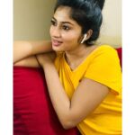 Vaishnavi Arulmozhi Instagram - Just a casual pic with smart_gadgets007.. Looking for an amazing set of airpods, all you have to do is to follow @smart_gadgets007 the quality of the product is amazing and super affordable guys... What are you waiting for quickly go and get yours, it's definitely worth the money😍😍.. ♦Delivery in 6 days ♦Tracking id will be given ♦Prepaid and COD available..