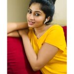 Vaishnavi Arulmozhi Instagram - Just a casual pic with smart_gadgets007.. Looking for an amazing set of airpods, all you have to do is to follow @smart_gadgets007 the quality of the product is amazing and super affordable guys... What are you waiting for quickly go and get yours, it's definitely worth the money😍😍.. ♦Delivery in 6 days ♦Tracking id will be given ♦Prepaid and COD available..