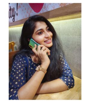 Vaishnavi Arulmozhi Instagram - Phone case from @dheekart 💚
Dress @salwarshoppingbee 
.
#vaishnavi #vaishnaviarulmozhi