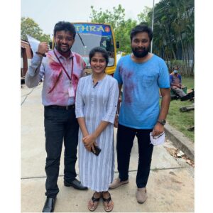 Vaishnavi Arulmozhi Instagram - Raththa aaru scene from the sets of #naanmirugamaimaara 
 @sasikumardir @anchor_azhar