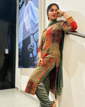 Vaishnavi Arulmozhi Instagram - My fav cotton kurtas from @aarahboutique_ 
#veeracollection