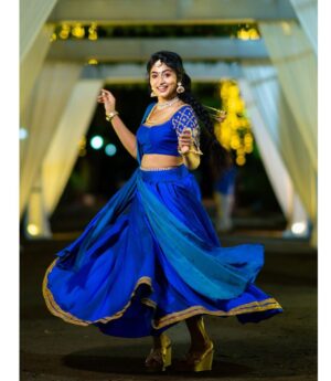 Vaishnavi Arulmozhi Instagram - Just a swirl 💙💫
Lehanga: @designed_by_sindhu 
Jewellery: @new_ideas_fashions 
Shot by: @smilebookphotography 

#vaishnaviarulmozhi #vaishnavi