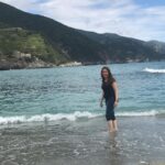 Valeria Britos Instagram - Las semanas se transformaron en meses en Italia 🇮🇹 . Me tocó vivir un momento especial, muy difícil cuando el Coronavirus golpeó fuerte acá y comenzó el confinamiento. Estas fotos son de hace ya unas semanas cuando aún no habían abierto las fronteras para recibir a los turistas. De a poco se asoma la nueva normalidad. En cada país se vive de un modo distinto pero con responsabilidad y distanciamiento social vamos a estar cada día mejor. 💪 #italia