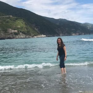 Valeria Britos Instagram - Las semanas se transformaron en meses en Italia 🇮🇹 . Me tocó vivir un momento especial, muy difícil cuando el Coronavirus golpeó fuerte acá y comenzó el confinamiento.
Estas fotos son de hace ya unas semanas cuando aún no habían abierto las fronteras para recibir a los turistas.
De a poco se asoma la nueva normalidad. En cada país se vive de un modo distinto pero con responsabilidad y distanciamiento social  vamos a estar cada día mejor. 💪 #italia