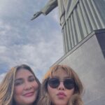 Vanesha Prescilla Instagram - having good timess here in rio de janeirooo! so glad to see one of seven wonders of the world, christ the reedemer🇧🇷🇧🇷🇧🇷 #HavaianasinBrazil2023 #HavainasIndonesia #MadeinBrazil #DesignForAFreeLife Rio de Janeiro, Rio de Janeiro