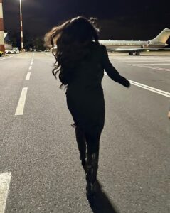 Vanessa Laine Bryant Instagram - Quick trip to Milano to cheer on my baby @nataliabryant 🥰😘❤️ #ProudMommy #BOSS @boss Thank you @boss @imgmodels (and, the Milan Airport 🇮🇹). Milan,Italy