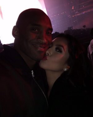 Vanessa Laine Bryant Instagram - Happy 45th birthday, baby. I love you always & forever. ❤️ #82378