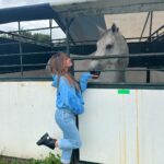 Vanessa Morgan Instagram - 🐎’s & the bf’s farm 🐔🐄♥️🍯 🐝