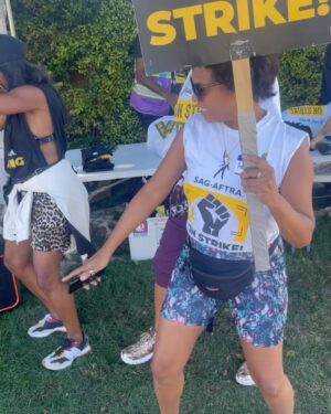 Vanessa Williams Instagram - Maintain your JOY and GRATITUDE! #sagaftrastrike  DAY 111#sagaftrastrong THANK YOU fellow thespians!and creatives @marimorrowofficial @tangieambrose @alimiballard @adinaporter @aashadavis @tamiekabriscoe @jasonwinstongeorge @kingpowchicken @officialtanjareen @rfwhiten