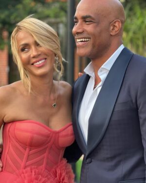 Vanessa Williams Instagram - Sisters, Friends, Costars for LIFE! @nicoleariparker @theericaash @boriskodjoe @iamrobireed @jossieharris Another marvelous @hollyrpeete @rodneypeete9 @hollyrodfdn #DesignCares event celebrating heroes and angels to support, care for and supply resources for autism and Parkinson’s disease. Dress @staud.clothing