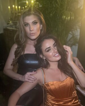 Vannessa Vasquez Instagram - Feeling so grateful !!! 🙏🥰 happy birthday to the G.O.A.T @jessyterrero thank you for being such an inspiration to so many Latinos in the entertainment industry !! You’re are highly respected and admired !! And 
So  much fun 🤩 catching up with old friends ! Let’s all keep breaking barriers and telling the stories no one else is telling. So proud y’all ! Keep echándole ganas my peeps!! #dreamscometrue #livinglegends #latinogang #