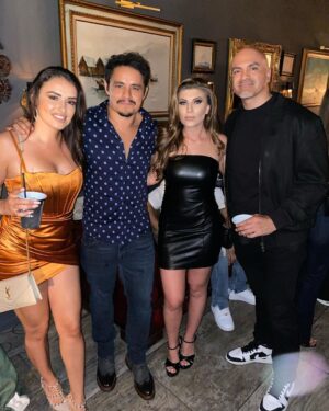 Vannessa Vasquez Instagram - Feeling so grateful !!! 🙏🥰 happy birthday to the G.O.A.T @jessyterrero thank you for being such an inspiration to so many Latinos in the entertainment industry !! You’re are highly respected and admired !! And 
So  much fun 🤩 catching up with old friends ! Let’s all keep breaking barriers and telling the stories no one else is telling. So proud y’all ! Keep echándole ganas my peeps!! #dreamscometrue #livinglegends #latinogang #