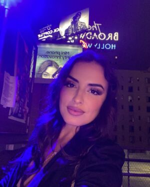 Vannessa Vasquez Instagram - Bucket list ✅ of having your movie screen at the famous Ricardo Montalban theatre @the_montalban rooftop 🍿!! Love these guys ! Love what I do !! Everyone cracked up 😂 non stop 🥰🥰cheers to many more !! 🥰 link in my highlights!  #funnymovies #divorcebait
