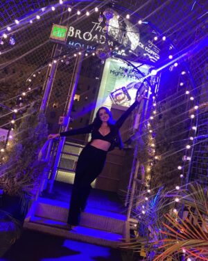 Vannessa Vasquez Instagram - Bucket list ✅ of having your movie screen at the famous Ricardo Montalban theatre @the_montalban rooftop 🍿!! Love these guys ! Love what I do !! Everyone cracked up 😂 non stop 🥰🥰cheers to many more !! 🥰 link in my highlights!  #funnymovies #divorcebait