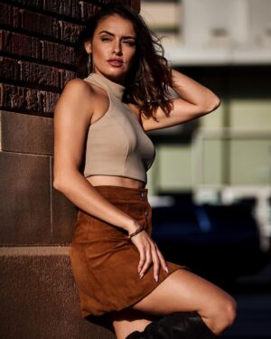 Vannessa Vasquez Instagram - You never know who’s turn it is, who’s next AGAIN, what opportunities lie around the corner for you or someone else. 

Be happy for others, keeping believing in yourself. 

Codependency will have us seeking validation from others to constantly prove you’re enough. You’re enough now. You’re enough just as you are. No more proving. 

Just shifting your mindset and self loving ourselves into whole hearted  believing. 

#motivationalmonday #mentalhealthawareness #codependency #wholeheartedliving

Photo credit @justphotosla 
Quote @spoiledlatina