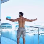 Varun Dhawan Instagram - Island boyee