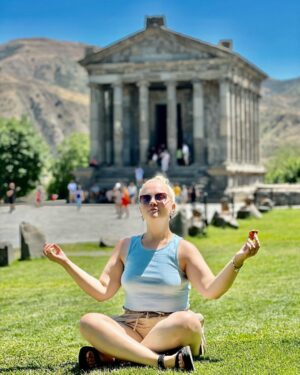 Varvara Shcherbakova Instagram - Ешь. Пей. Лежи.
🇦🇲🇦🇲🇦🇲

Спасибо🫶🏻 @armen_topashyan @khachik_tour__armenia @vedi_alco