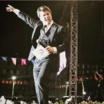 Vatan Şaşmaz Instagram - 1 Mayıs İşçi ve Emekçiler Bayramı, ve biz medya emekcileri,sahne sanatlari ve calisanlari,sahne iscileri ve sahne emekçileri ve elbette kamera önü ve arkasinda calisan tum dostlarimin da gunu kutlu olsun. 🎼🎧🎤🎬🎹🎻📽🎞🎥