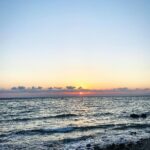 Vatan Şaşmaz Instagram - Haydi Abbas, vakit tamam; Akşam diyordun işte oldu akşam...#sunset #sundown #vanillasky #horizon #afternoon #twilight #arsuz