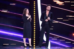 Vera Aldonina Instagram - Я хочу сказать огромное спасибо телеканалу "Россия" @tvrussia , продюсерскому центру "Вайт Медиа" @weitmedia и лично Юлии Сумачёвой @yulia_sumacheva за приглашение в потрясающий проект "Дуэты" @tvshowduets . 
Спасибо Николаю Баскову @nikolaibaskov и Сергею Лазареву  @lazarevsergey за поддержку и добрые слова! 
И , конечно, огромное спасибо Саше Панайотову @panaiotov за наш дуэт, который навсегда останется в моём сердце ❤️.