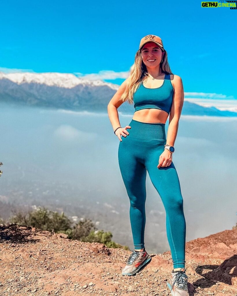 Veronica Bianchi Instagram - Linda mañana de domingo! ⛰️🤎 Manquehuito