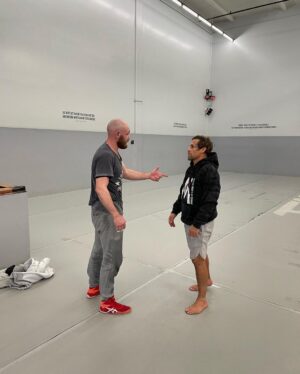 Viacheslav Borshchev Instagram - Thank for always having time for your fighters @urijahfaber .
#viacheslav_borshchev #slava_clause #urijah_faber #mma #ufc #fights #kickboxing