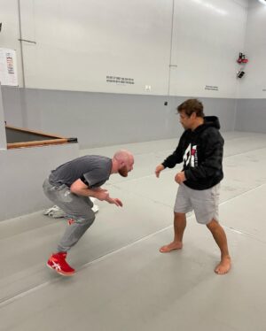 Viacheslav Borshchev Instagram - Thank for always having time for your fighters @urijahfaber .
#viacheslav_borshchev #slava_clause #urijah_faber #mma #ufc #fights #kickboxing