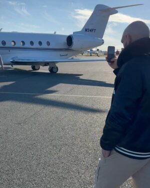 Viacheslav Borshchev Instagram - Premium delivery to Sacramento, thank you @charliemccarley @hammerandnailsgrooming @urijahfaber and whole crew.