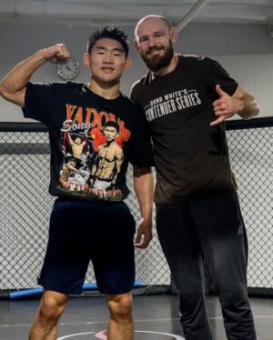 Viacheslav Borshchev Instagram - Dream team @teamalphamalemma 
.
#song #ufc #mma #fight #viacheslav_borshchev #slavaclaus #urijahfaber #teamalphamale #uf #sacramento