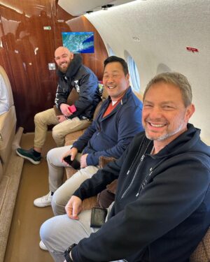 Viacheslav Borshchev Instagram - Premium delivery to Sacramento, thank you @charliemccarley @hammerandnailsgrooming @urijahfaber and whole crew.