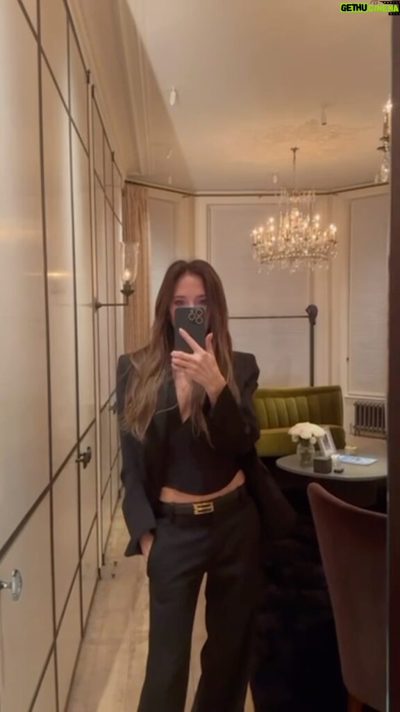 Victoria Beckham Instagram - The house favourite B Frame Belts are officially back in stock! Today, I’m wearing the skinny leather B Frame Belt with custom gold hardware, paired with my signature black VB tailoring. These belts are so versatile, elevating any outfit, and are perfect for effortless day-to-night dressing! Kisses xx Shop B Frame Belts now at VictoriaBeckham.com and at 36 Dover Street.